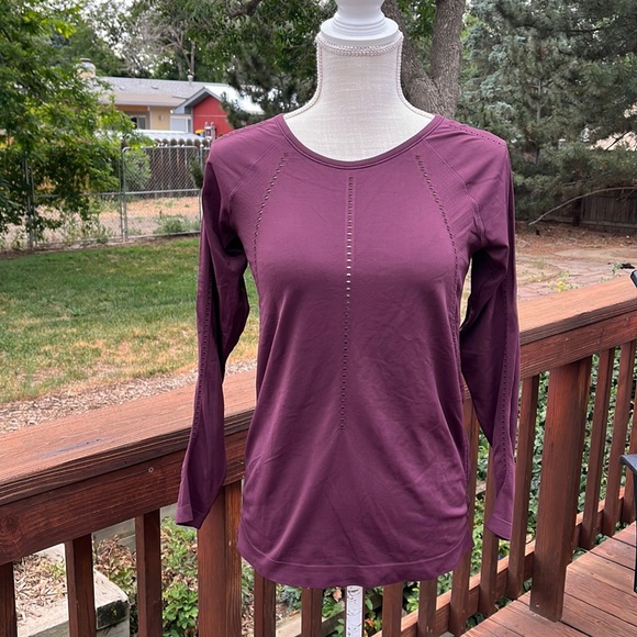 Athleta Long Sleeve Technical Work Out Top, S - Picture 1 of 11